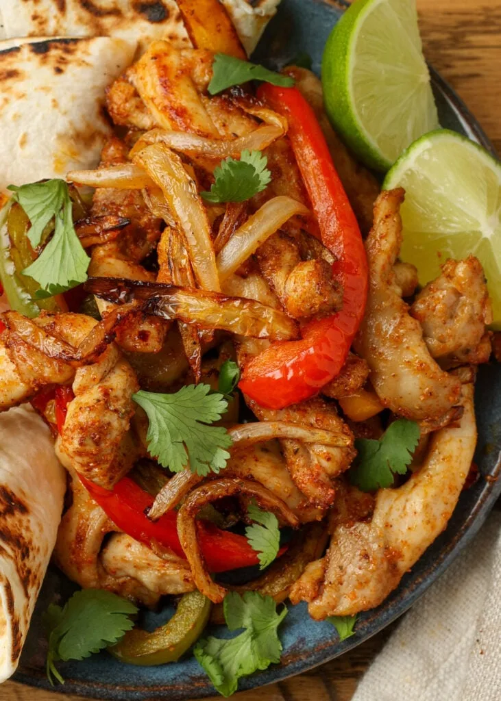 Juicy Air Fryer Chicken Fajitas: Easy Recipe